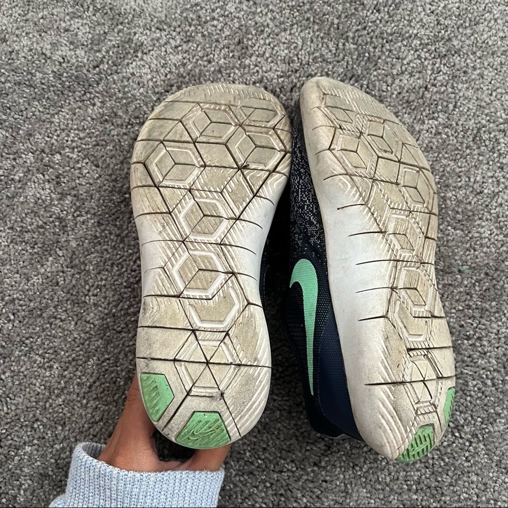 Youth Nike Sneakers - Picture 3 of 7